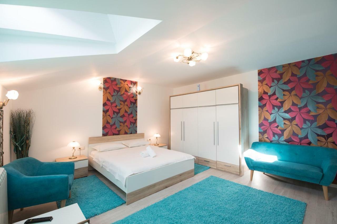 Queen Holiday Apartment Bukarest Exteriör bild