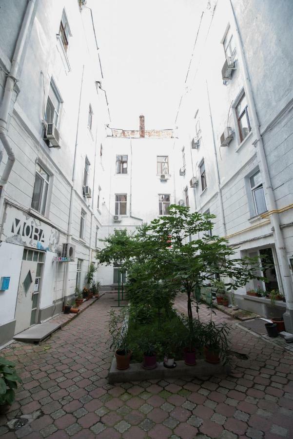 Queen Holiday Apartment Bukarest Exteriör bild